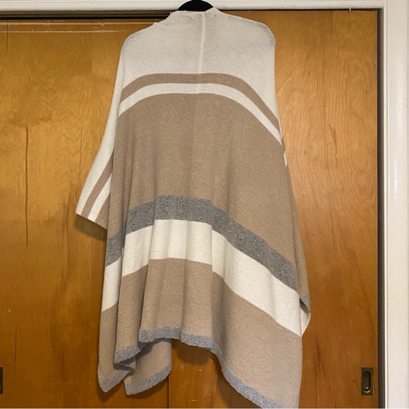 Lulu’s Multi-Striped Poncho - Picture 6 of 7